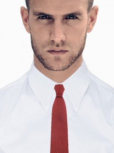 Cravate tricot rouge bordeaux