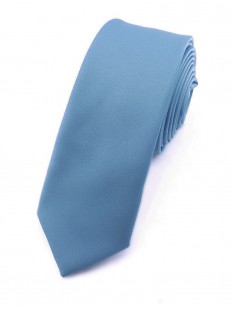 Cravate bleue lagon