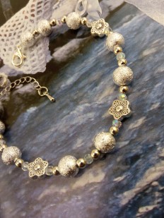 Bracelet perles argentées et pendentif coeur - A personnaliser